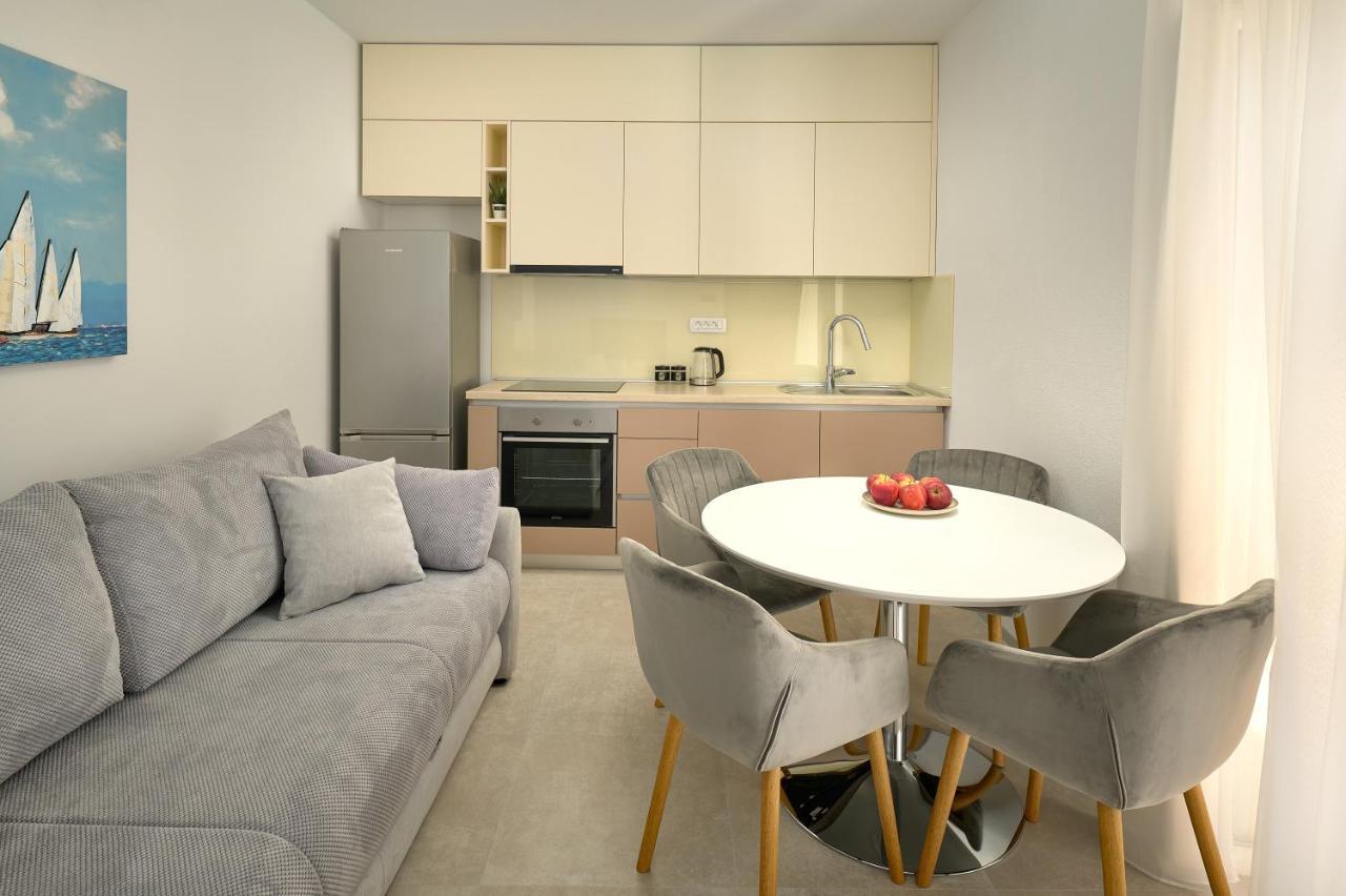 Zora Residence Каштела Екстер'єр фото